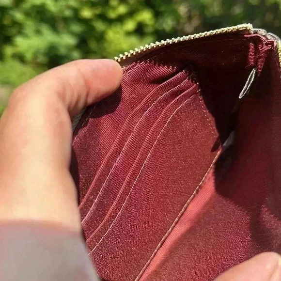 Authentic Coach Taupe Neutral Wristlet NWT - Picture 4 of 11